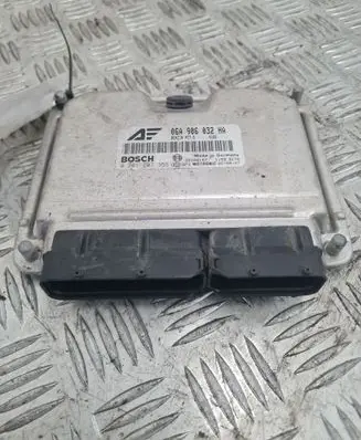 Volkswagen Sharan Engine control unit/module 06A906032HA 0261207355