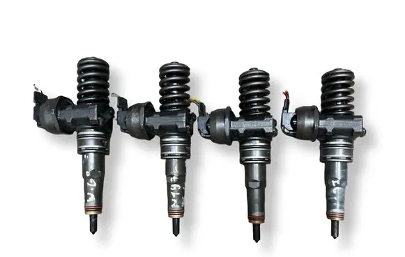 Volkswagen Golf Plus Fuel injector 0414720215 038130073AG