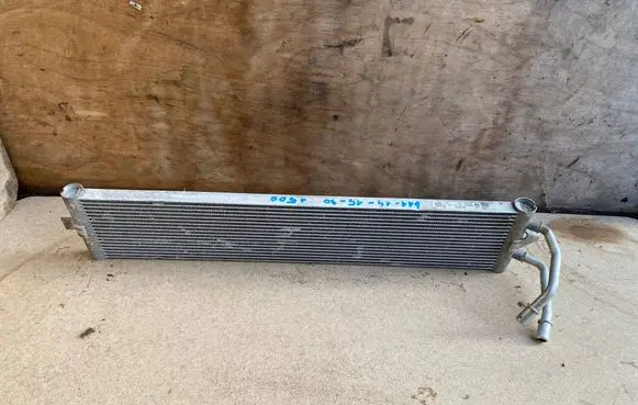 BMW 5 G30 G31 G38 Engine oil radiator 8619387 228281