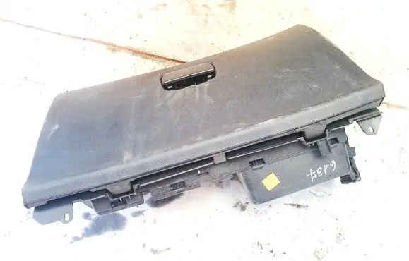 Peugeot RCZ Glove box 9661216077