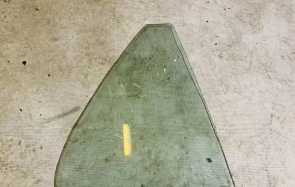 Mitsubishi Galant Rear vent window glass 