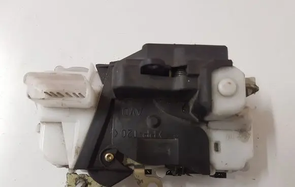 Citroen C5 Front door lock