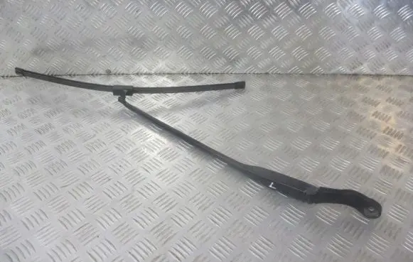 Fiat Croma Front wiper blade arm