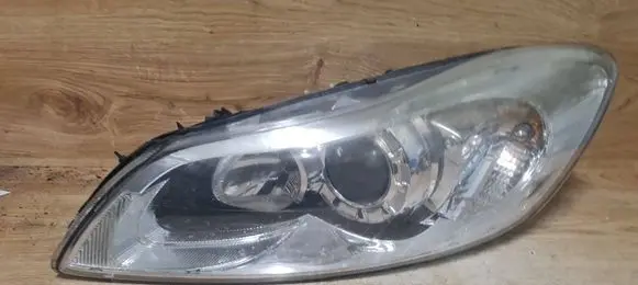 Volvo C30 Headlight/headlamp 31299820 0301255601