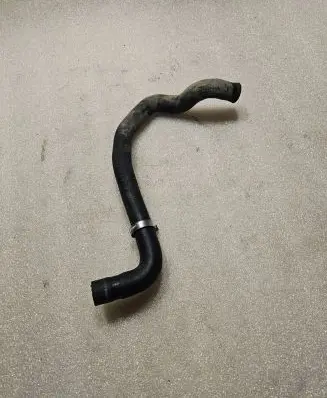 Volkswagen PASSAT B5 Engine coolant pipe/hose 8D0819373E