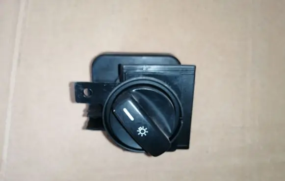Mercedes-Benz B W245 Light switch 1695451004