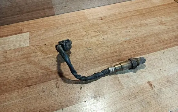 BMW 1 E81 E87 Lambda probe sensor 7590713 0258017217
