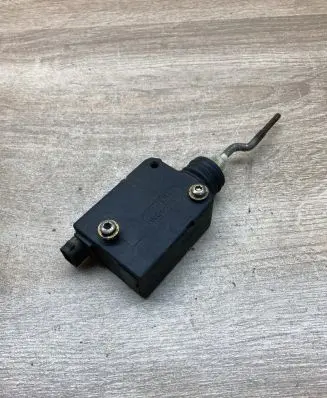 BMW 3 E36 Central locking motor 1387610