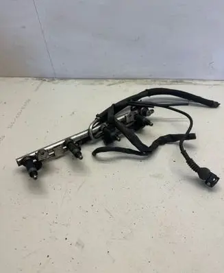 Audi A4 S4 B7 8E 8H Fuel injector 06B133551K 0280A01827