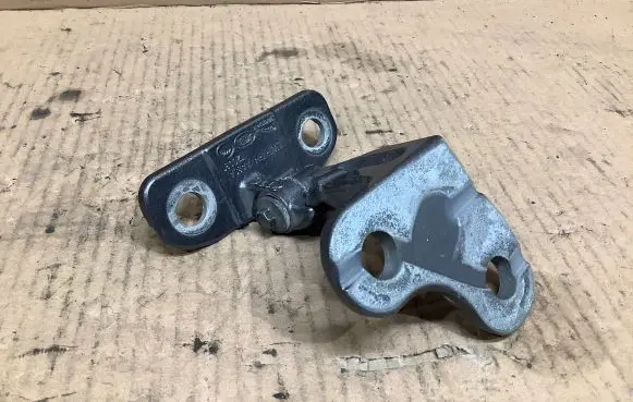 Jaguar XE Rear door lower hinge CPLA228A64AD