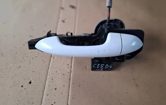 KIA Ceed Rear door exterior handle
