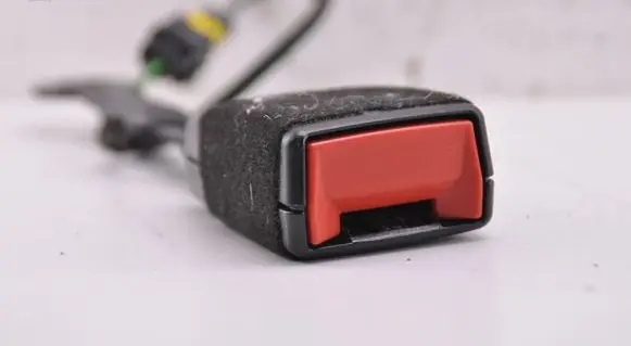 Opel Mokka B Front seatbelt buckle 9834687280