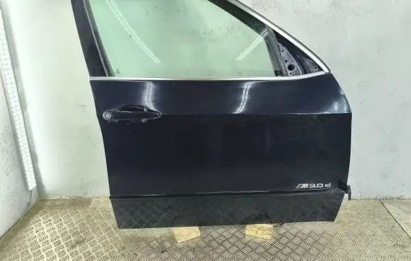 BMW X5 E70 Front door 41517211424