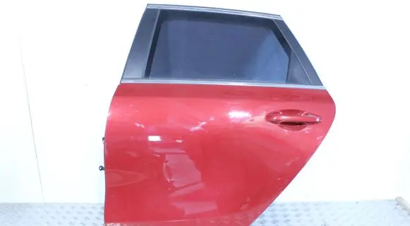 KIA Ceed Rear door