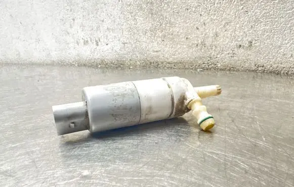 Opel Insignia A Windscreen/windshield washer pump