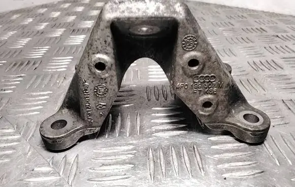 Audi A6 S6 C6 4F Engine mounting bracket 4F0199307M