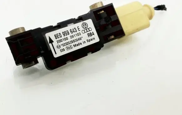 Audi A6 S6 C5 4B Airbag deployment crash/impact sensor 8E0959643 200100 291103