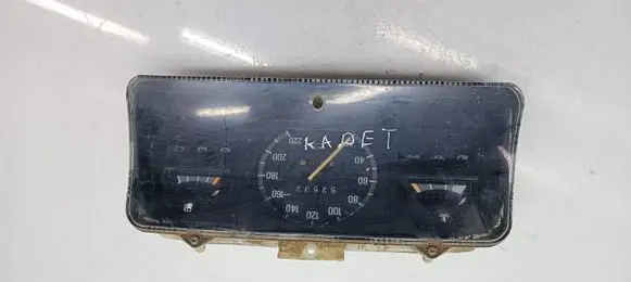 Speedometer (instrument cluster)
