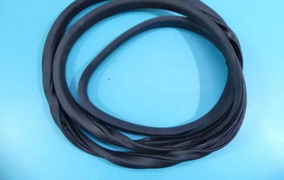 Land Rover Discovery Sport Front door rubber seal FK72-20708-A IMPRK1310988