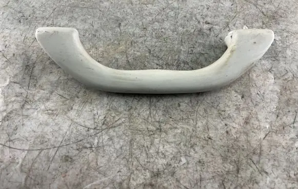 Volkswagen PASSAT B5.5 Front interior roof grab handle 3b0857607