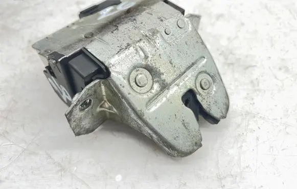 Mercedes-Benz CLC CL203 Tailgate/trunk/boot lock/catch/latch A2037400235