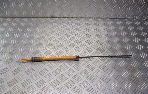 Volkswagen PASSAT B5.5 Oil level dip stick 