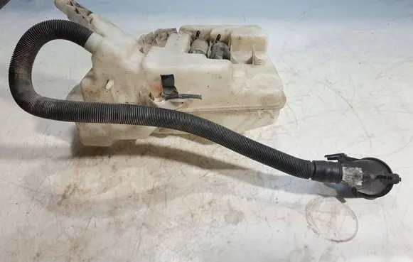 BMW 5 E60 E61 Windshield washer fluid reservoir/tank 7055349 235576