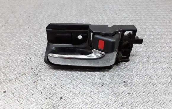 Toyota Corolla Verso E121 Front door interior handle