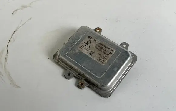 Headlight ballast module Xenon
