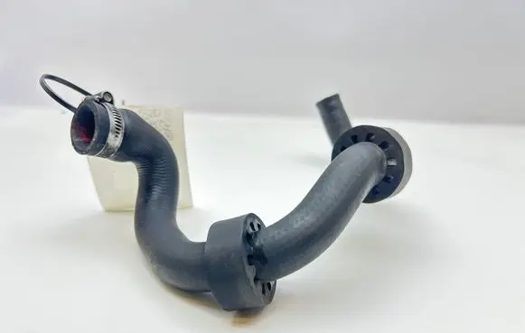 Mercedes-Benz C W204 Engine coolant pipe/hose A2048302196 2048302196