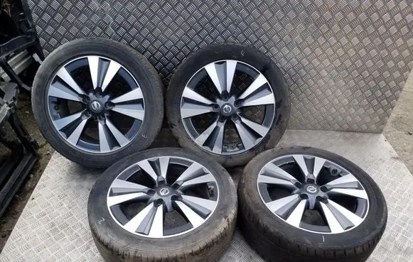 Nissan Leaf I (ZE0) R17 alloy rim D0C003ZT3E 3NA3A