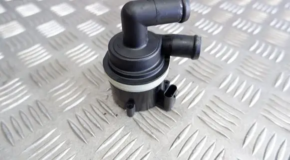Volkswagen PASSAT B7 Electric auxiliary coolant/water pump 5N0965561A