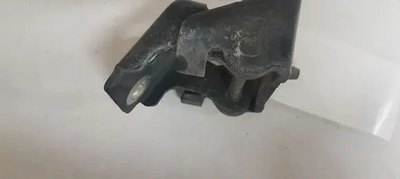 Citroen C5 Front door lower hinge