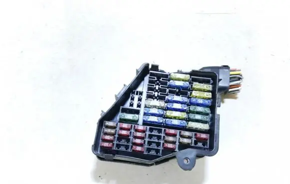 Volkswagen PASSAT B5 Fuse box set