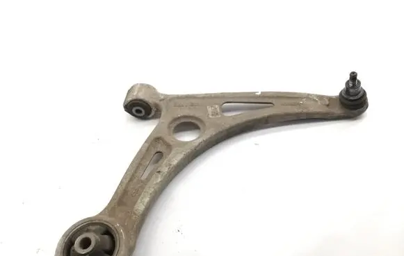 Hyundai Kona I Front lower control arm/wishbone