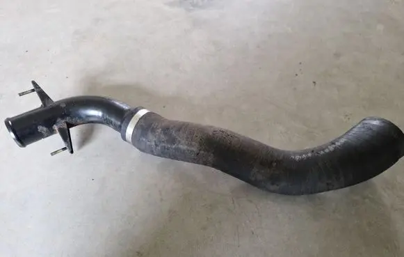 Mitsubishi L200 Intercooler hose/pipe