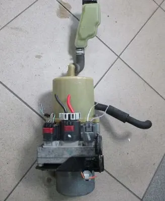 Mazda 3 I Power steering pump GJ6F