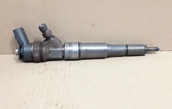 BMW 5 E60 E61 Fuel injector 0445110209 7794435