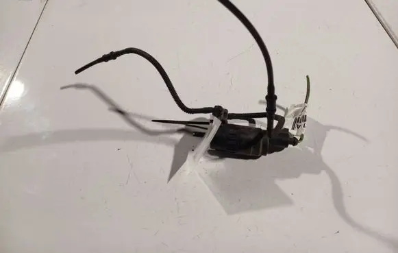 Skoda Octavia Mk1 (1U) Windscreen/windshield washer pump 1T0955651A