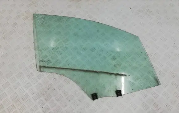 Citroen DS4 Front door window glass four-door