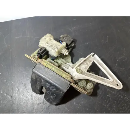 Volvo XC70 Tailgate/trunk/boot lock/catch/latch 754625 99806518C