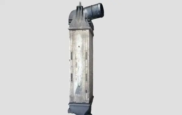 Citroen C5 Intercooler radiator 9657073480