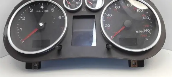 Audi A2 Speedometer (instrument cluster) 8Z0920950P D04