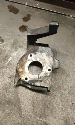 Volvo V50 Fuel pump bracket 9654959880