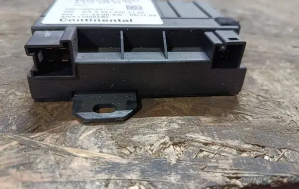 Mercedes-Benz C W204 Fuel injection pump control unit/module A2124400314 5WK11555CBF A2215402162