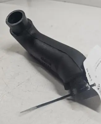 Volvo XC90 Breather hose/pipe 30650822