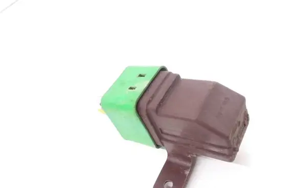 Ford Mondeo MK II Other relay 978614a267 05071020