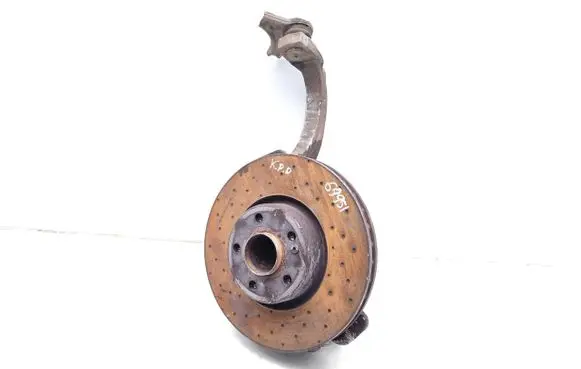 Mercedes-Benz C W205 Front wheel hub 