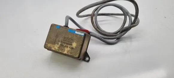 Mercedes-Benz S W126 Airbag control unit/module 0028209710 0285001004