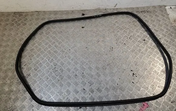 Toyota Avensis T250 Trunk rubber seal (body) 6788105081